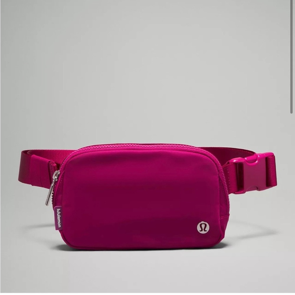 *SOLD OUT COLOR* Lululemon 1L Everywhere Belt Bag Wild Berry